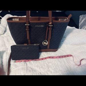 Michael Kors handbag/wristlet